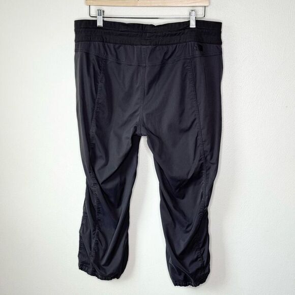 The North Face Gray Hiking Crops / Adjustable Waist - Women’s US XL - Picture 2 of 14